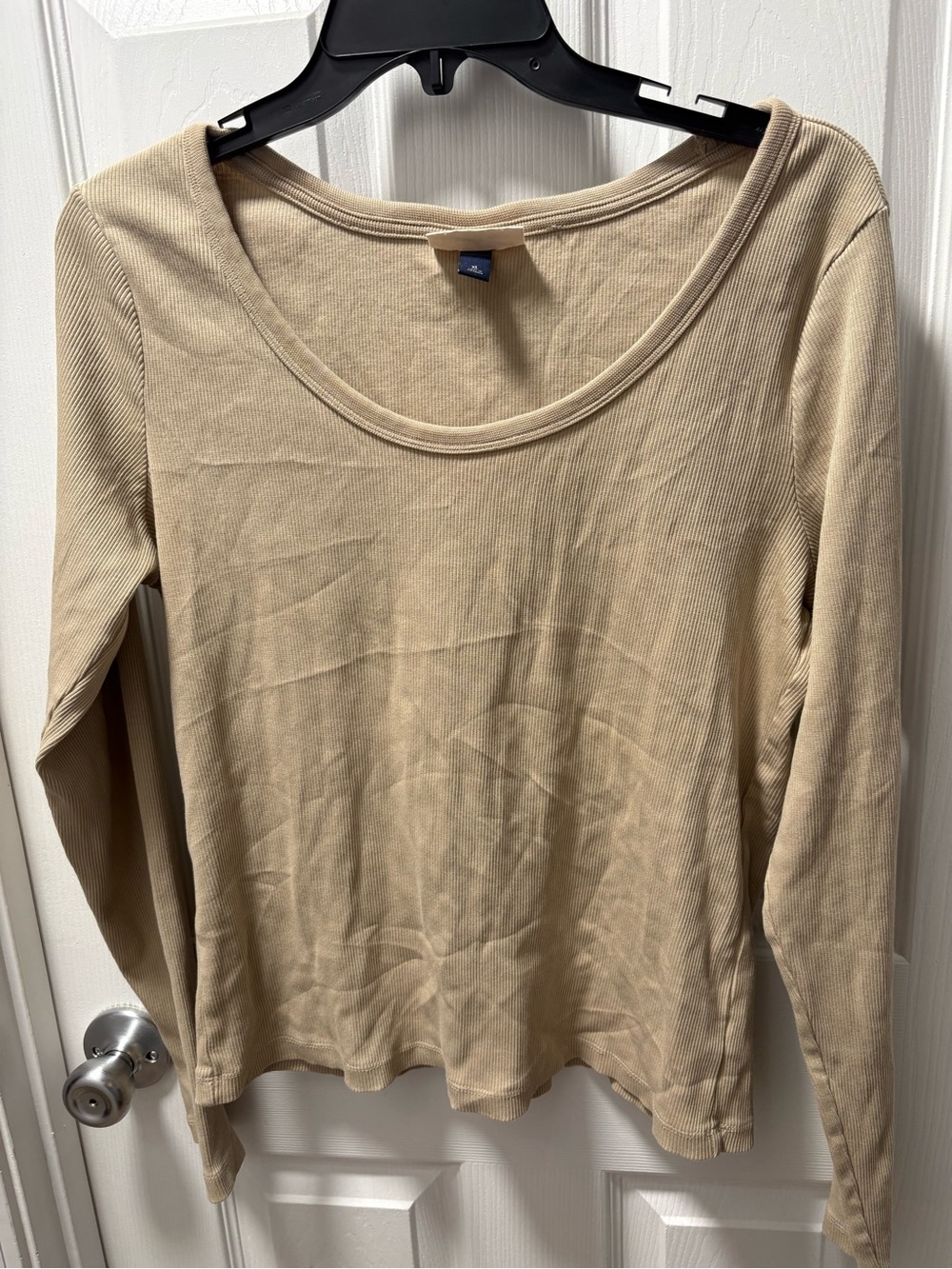 Universal Thread Beige Long Sleeve Scoop Neck Ribbed Top